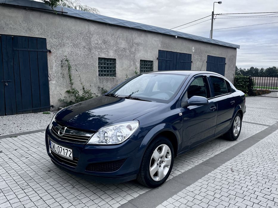 Opel Astra H Sedan 1.6 ECOTEC BENZYNA + LPG | 2008 | 189 tys. km