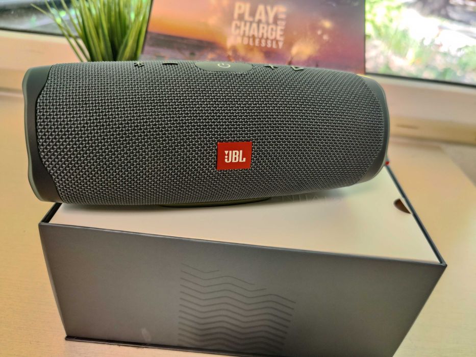 Портативная колонка JBL Charge Essential 2