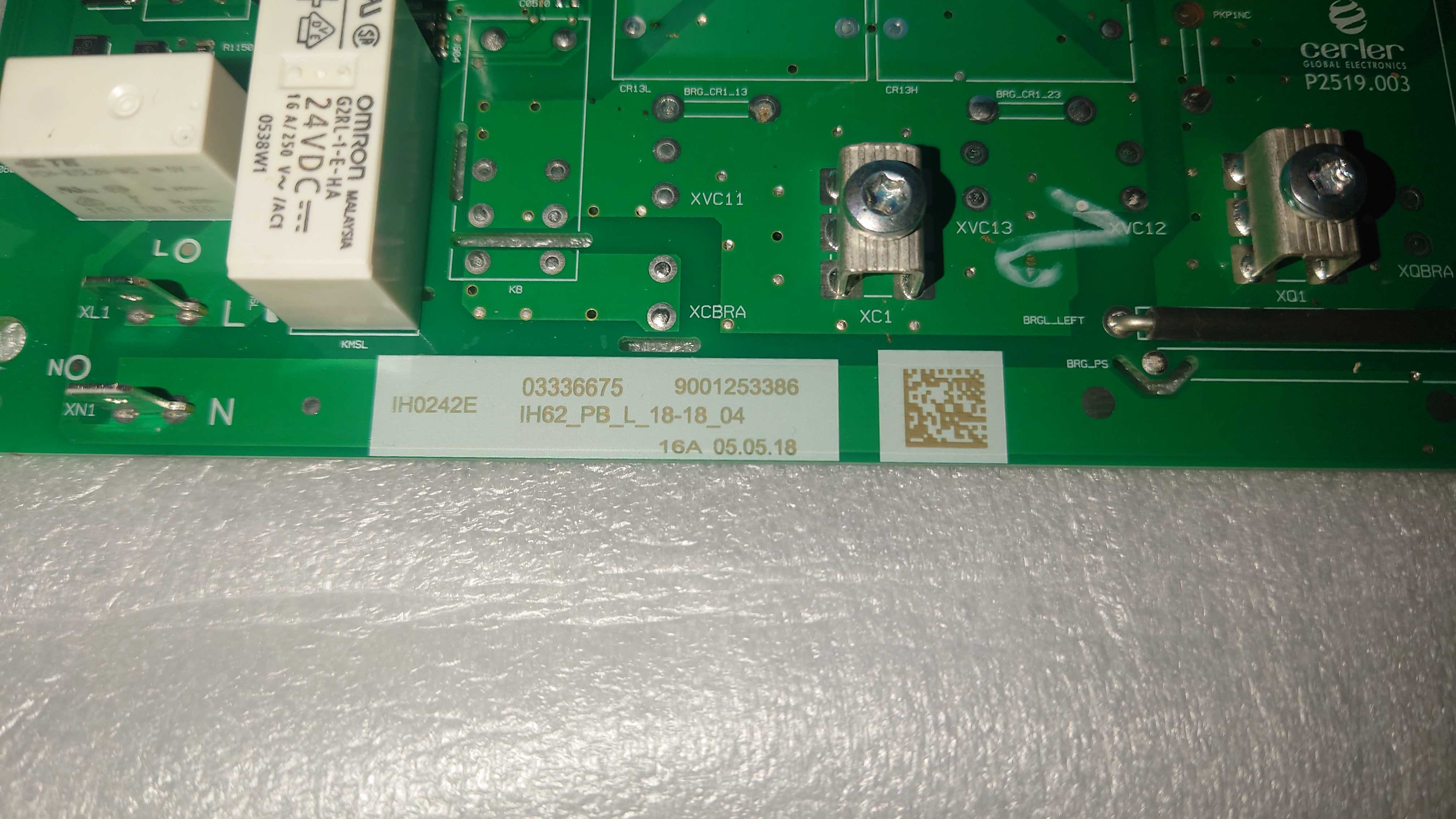 Bosch pie631FB1E elektronika - całe wnętrze
