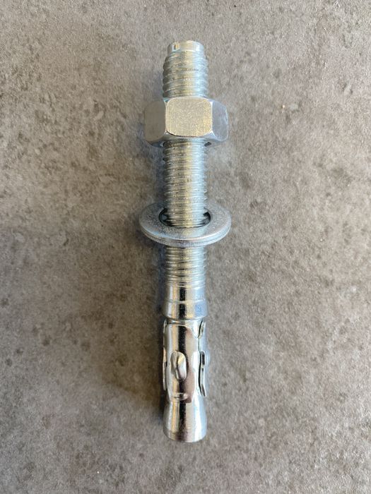 Анкер клиновой 12х100 мм