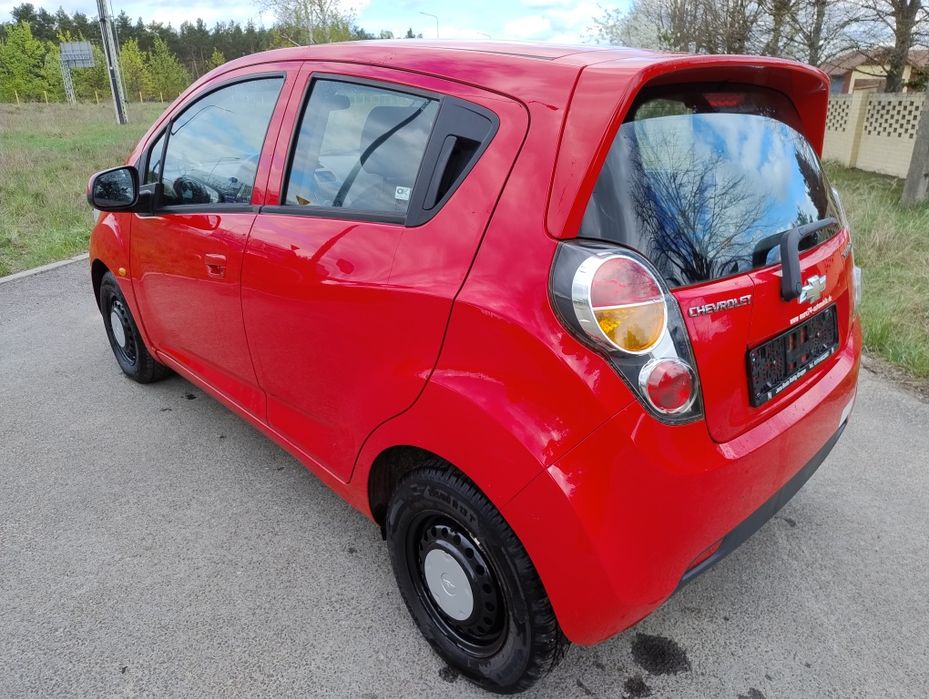 1.0 benzyna w stanie dobrym z klimatyzacją sprawną