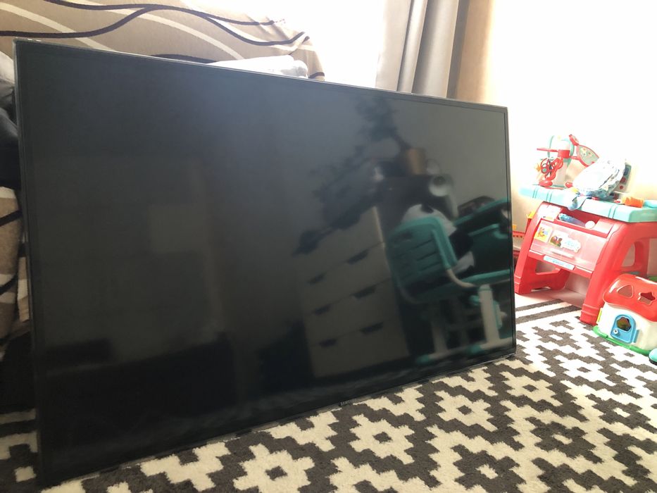 Телевизор Samsung 55 дюймов
