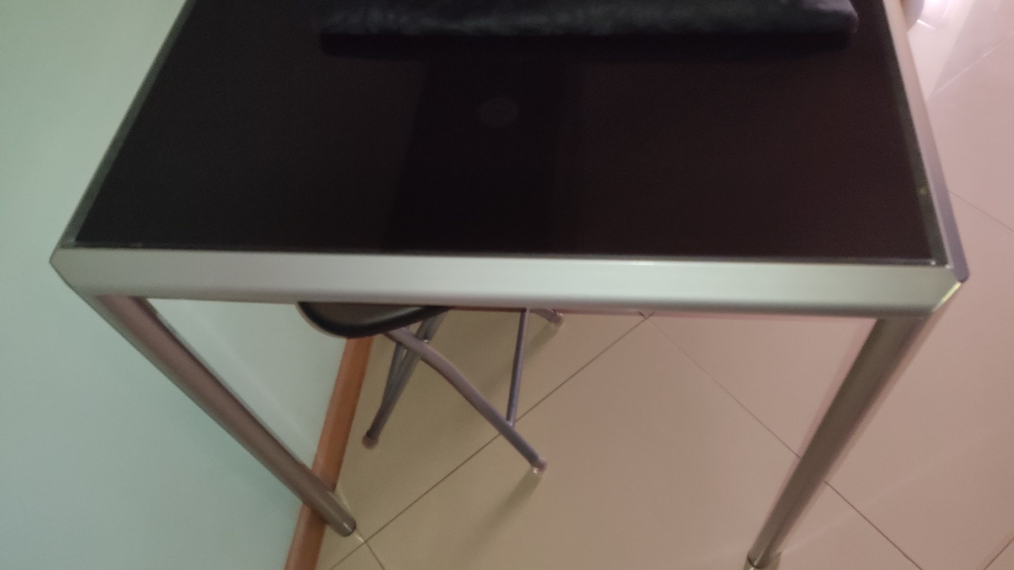 Mesa de Jantar em vidro