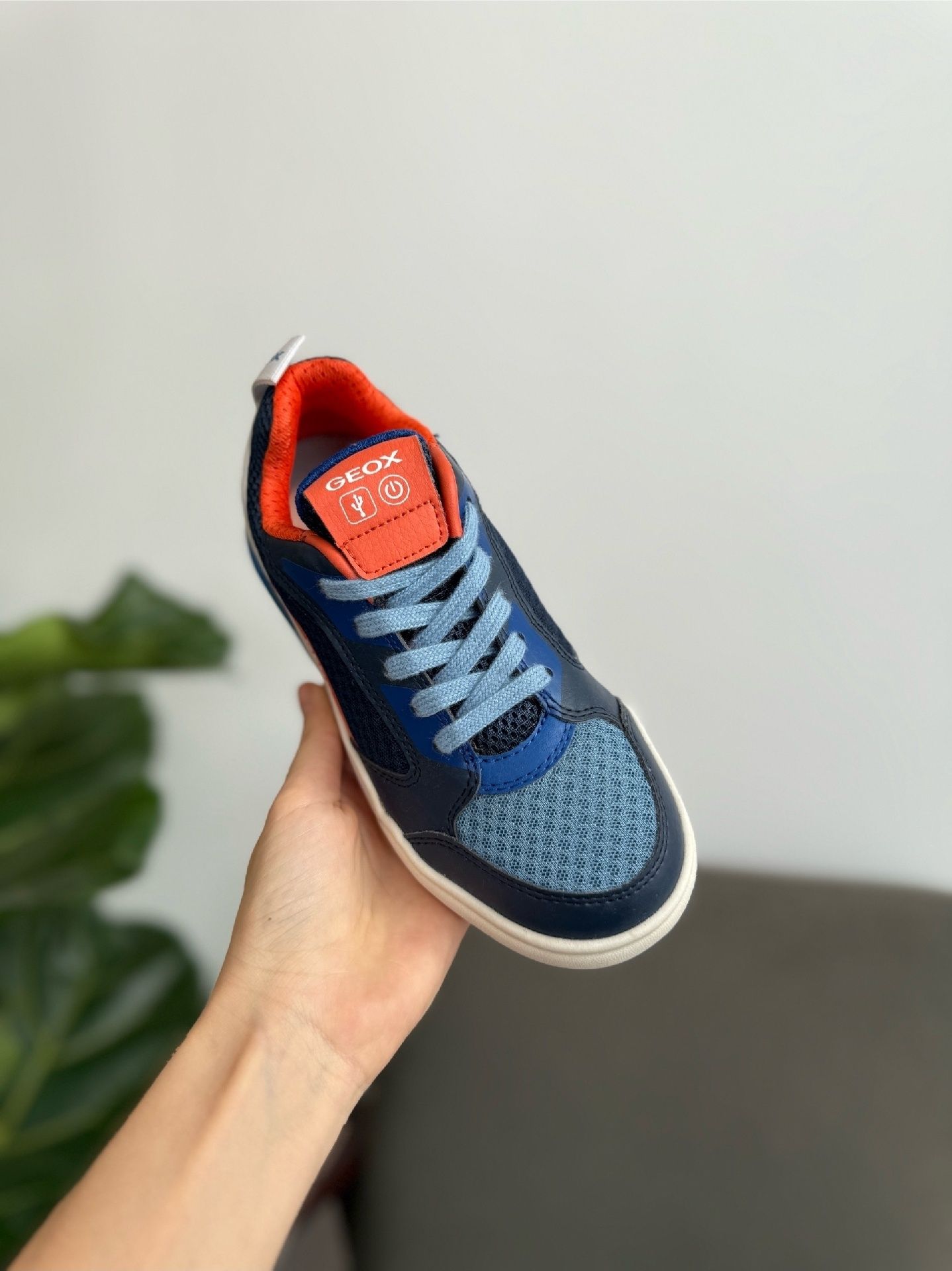 Дитячі кросівки GEOX,  розпродаж складу, не світяться, 29-39 pp.