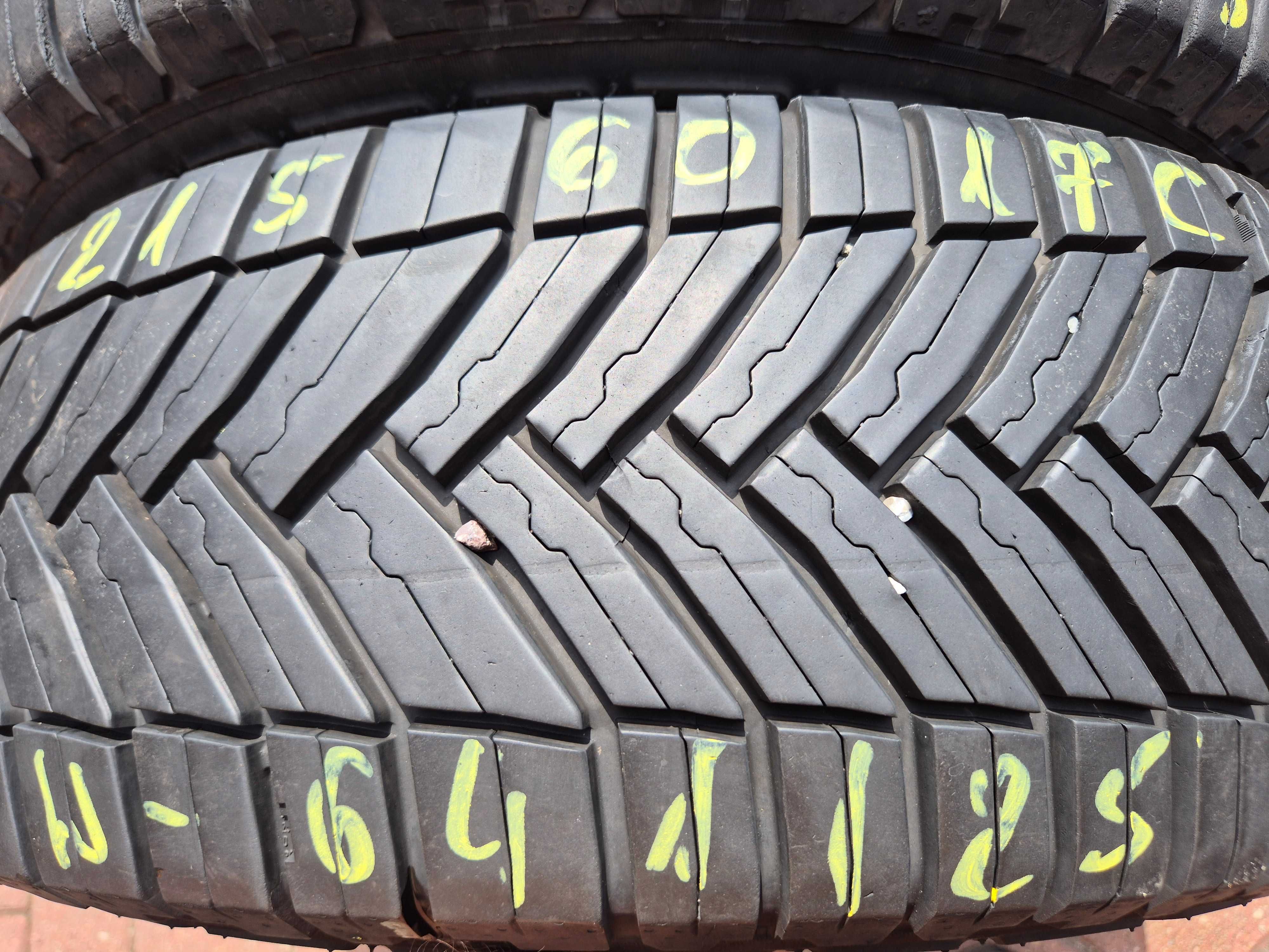 215/60r17C (W641/25)08 2szt 8mm 22 AgilisCrossClimate MICHELIN