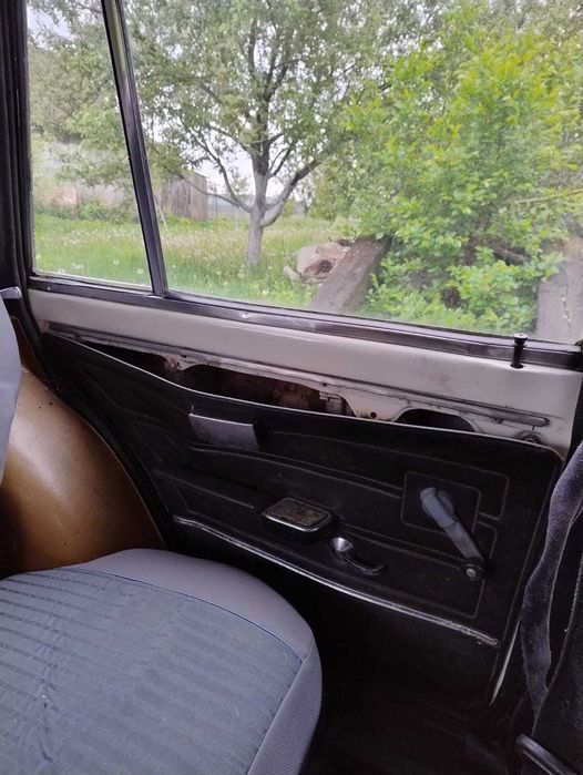 Автомобіль ВАЗ 2102