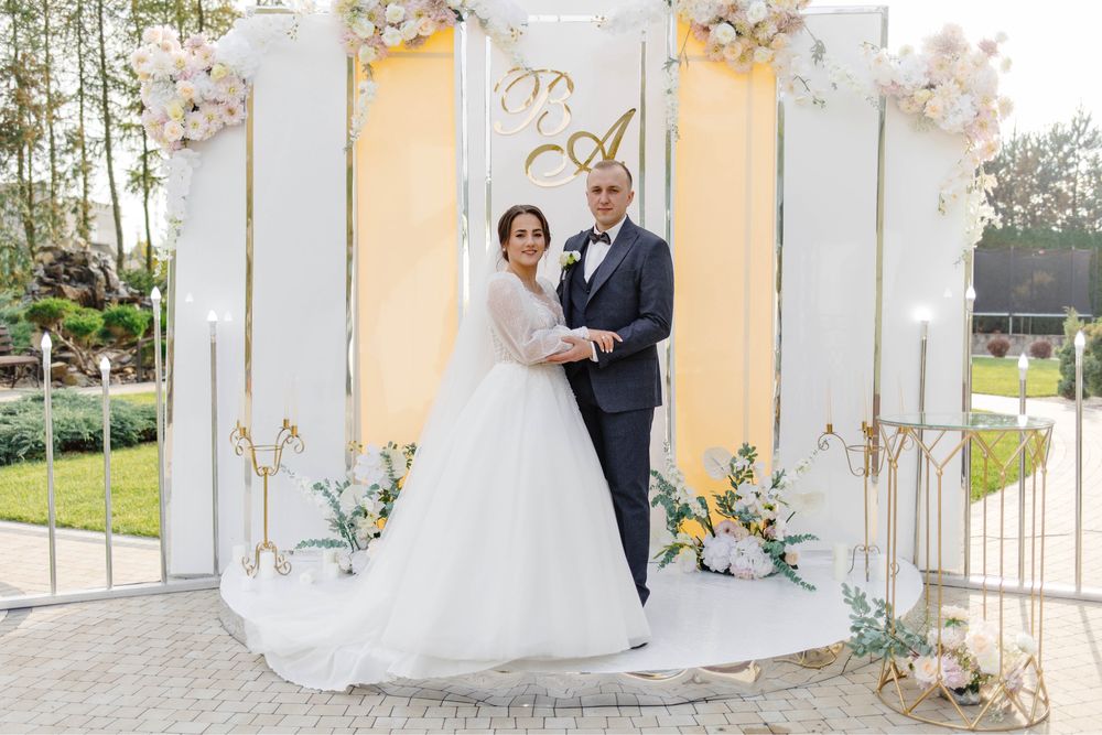 Наймовірно гарна весільна сукня саме для тебе