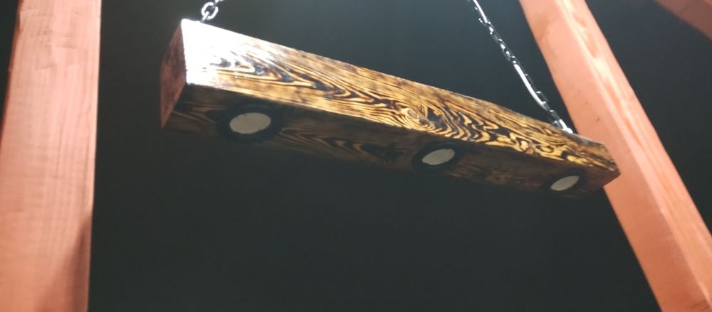 Lampa drewniana w stylu loft