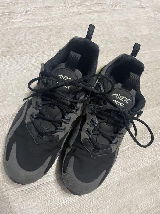 nike air react 270 adidasy