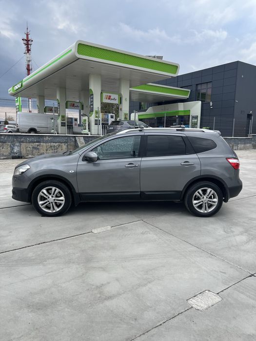 Nissan Qashqai+2 2012