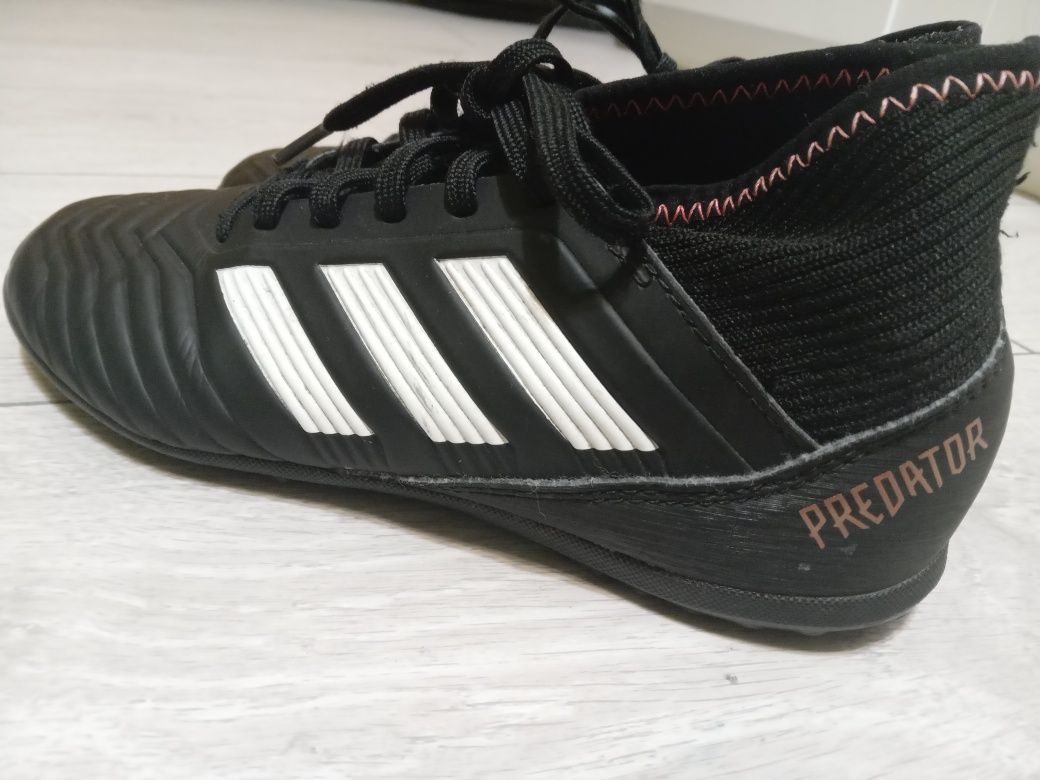 Adidas predator 35,5 buty chłopięce piłka nożna