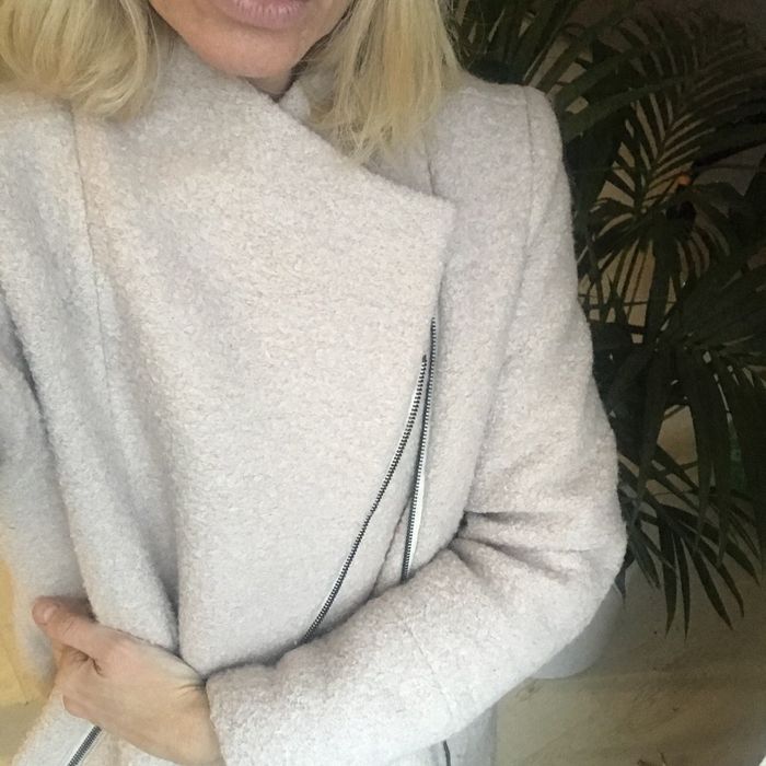 Plaszcz boucle zimowy New Collection r 36 s pudrowy roz/ bez