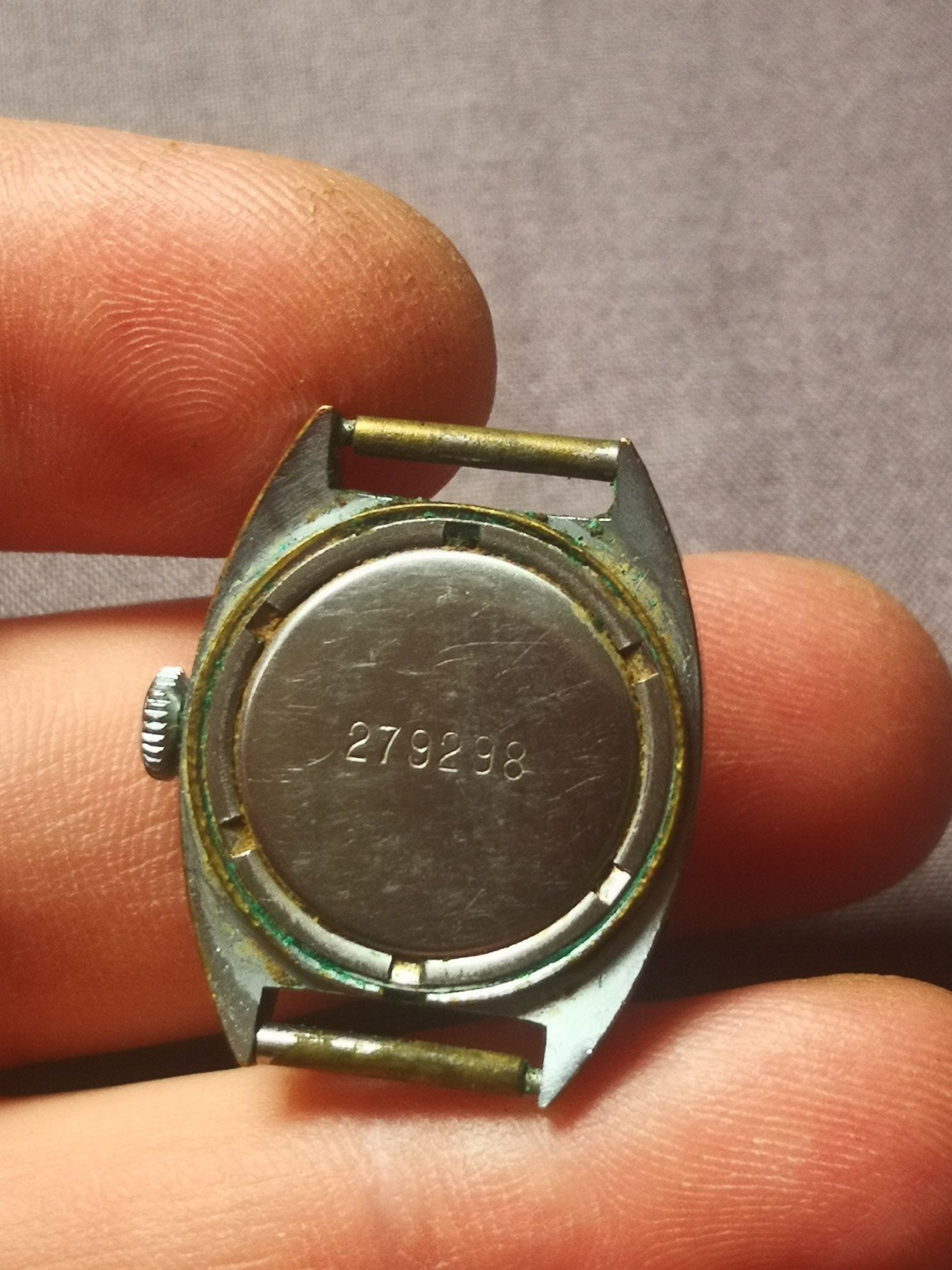 Zegarek damski 3APR. Odzysk części, starocie PRL