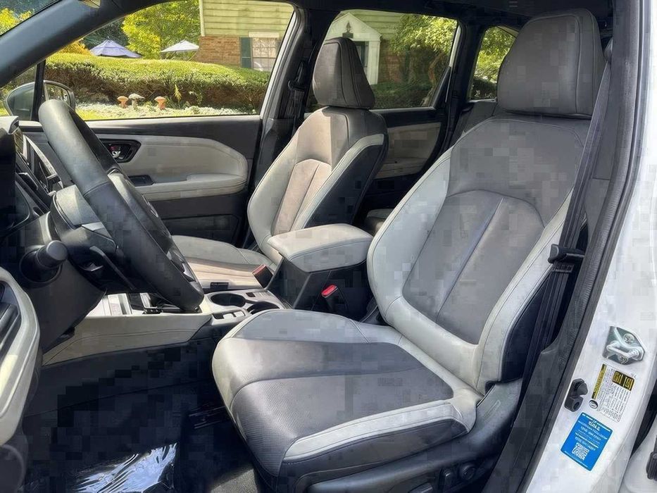 Subaru Forester Limited Crossover      2025