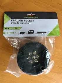 Gniazdko gniazdo ciągnika C350 do podłączenia przyczepy 7 pin 12V