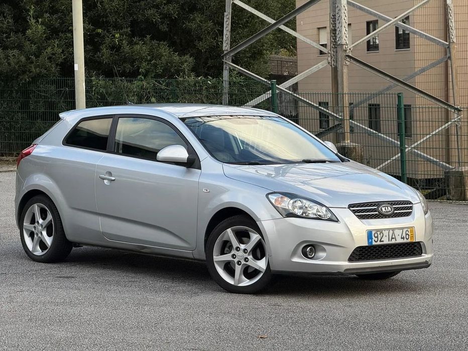 Kia Ceed S Coupé 1.6 CRDi EX