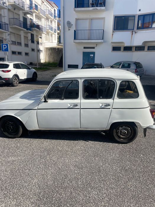 Vendo Renault 4l anda diariamente
