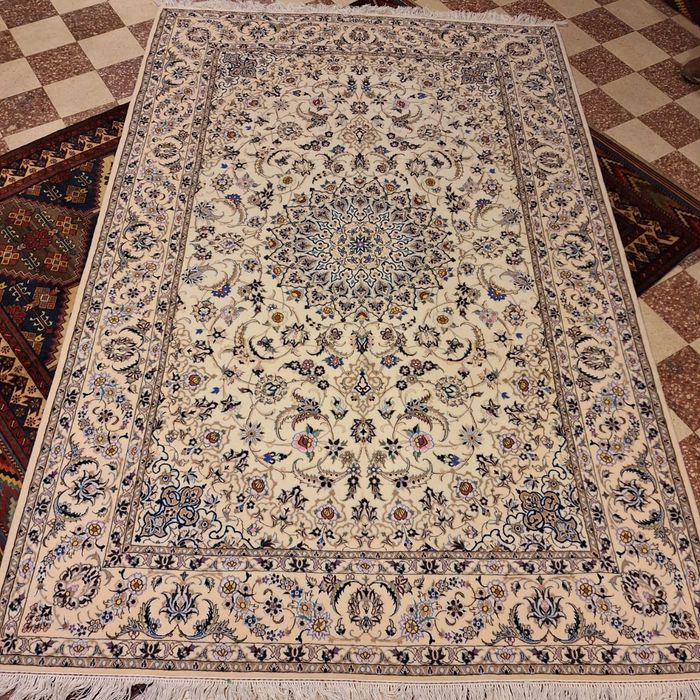 Dywan perski Habibian, Nain, 250x170cm