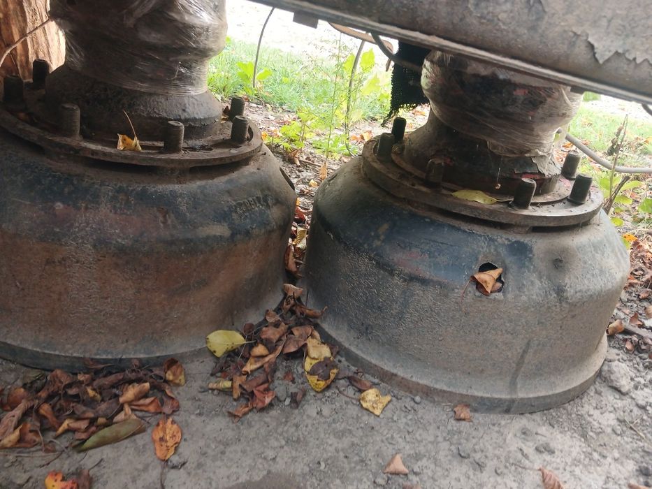 Розборка Зіл,ресори,балка,чулок моста,редуктор,ГУР,ступиці.