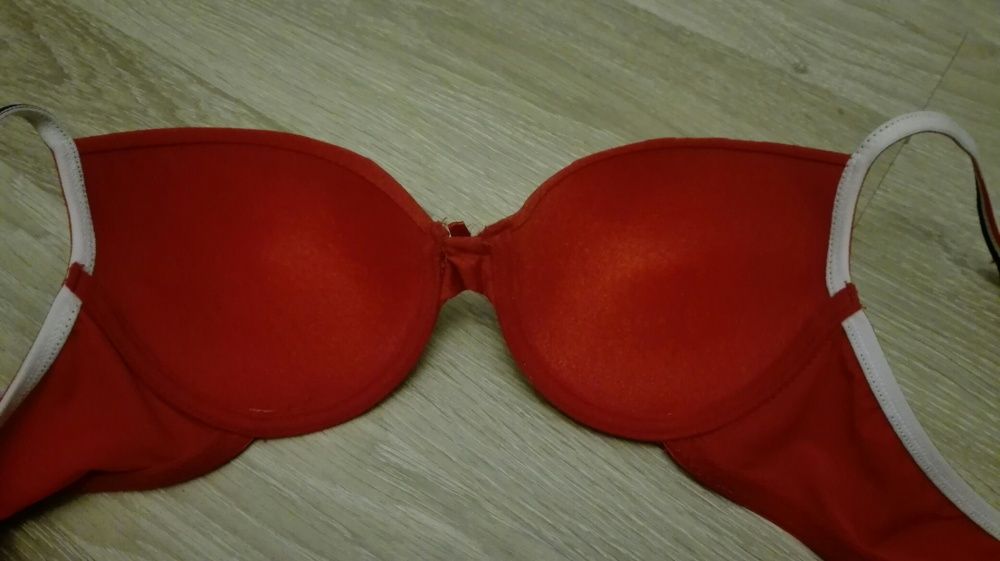 Biustonosz push up 85B czerwony jak nowy