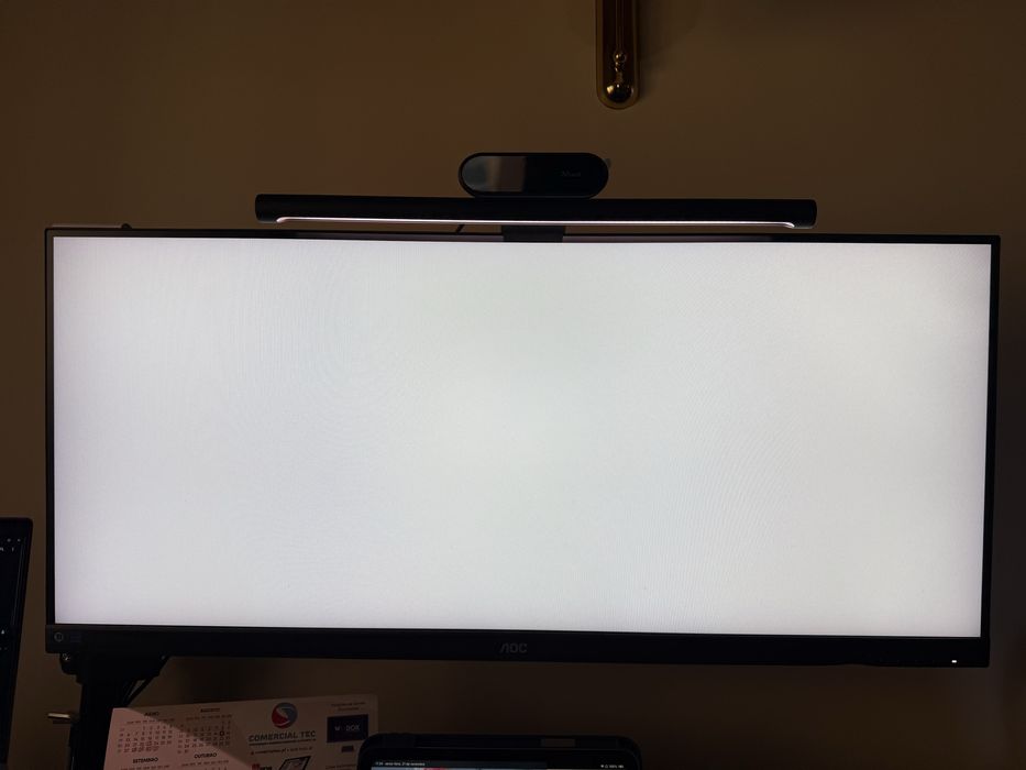 Monitor AOC Q34E2 usado