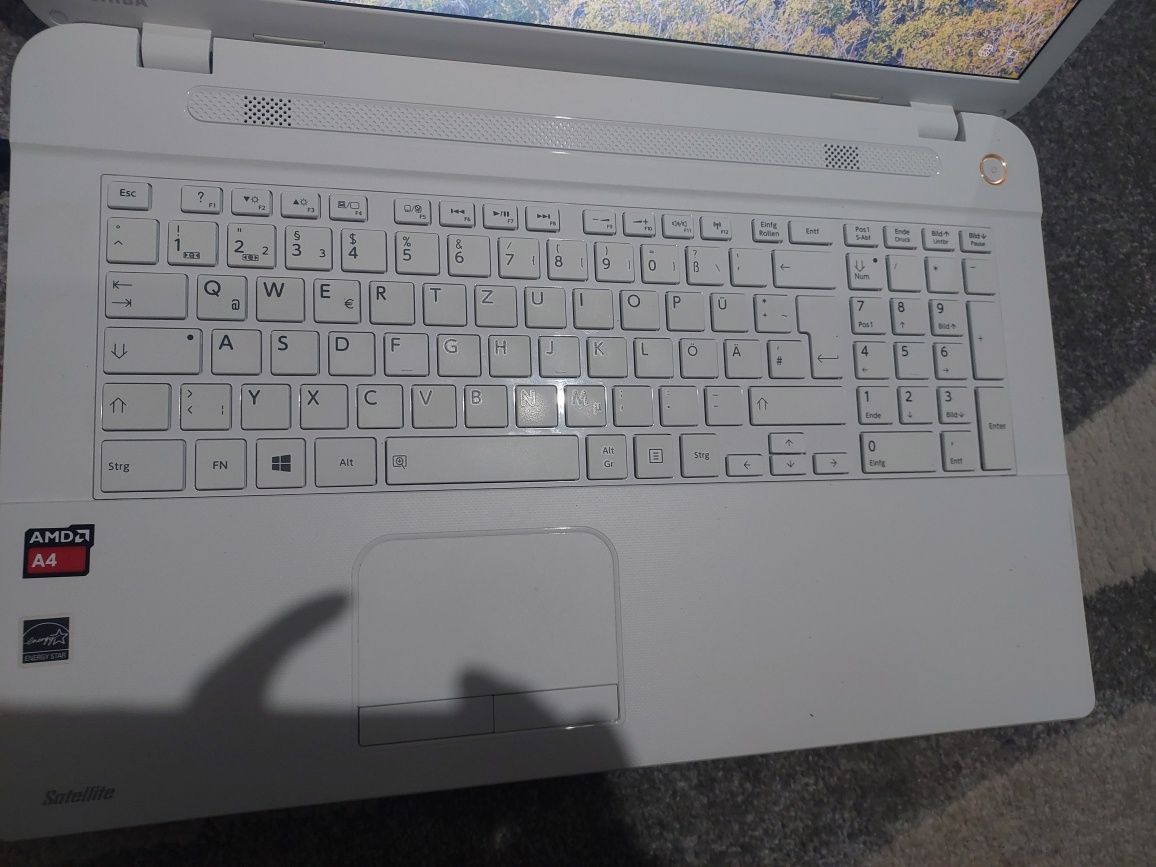 Ноутбук TOSHIBA SATELLITE C70D-B-314. під ремонт. 

SATELLITE C70D-B-3