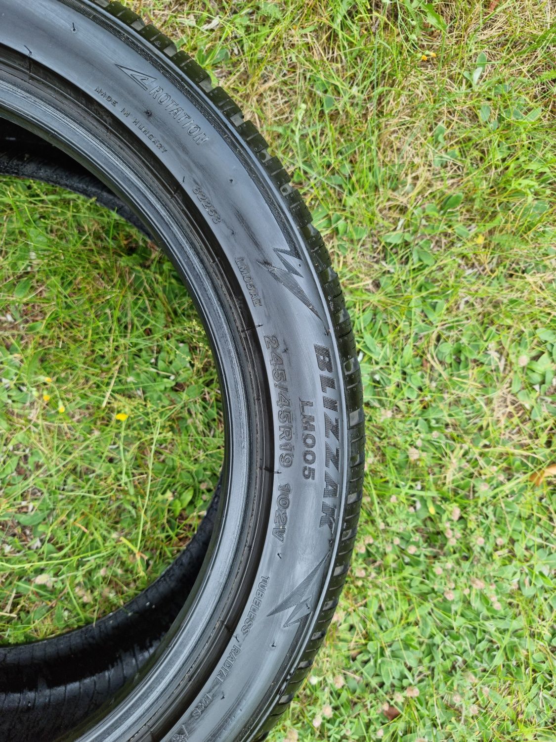 Bridgestone blizzak LM005 245/45/19 - zimówki