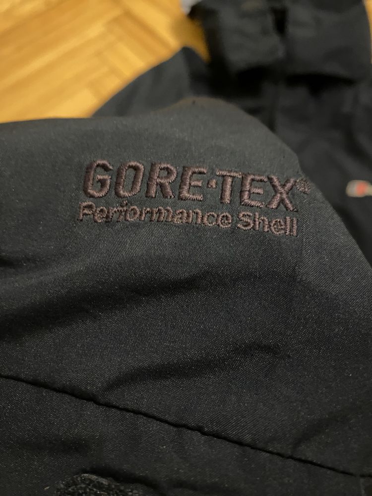 gore-tex berghaus вітровка