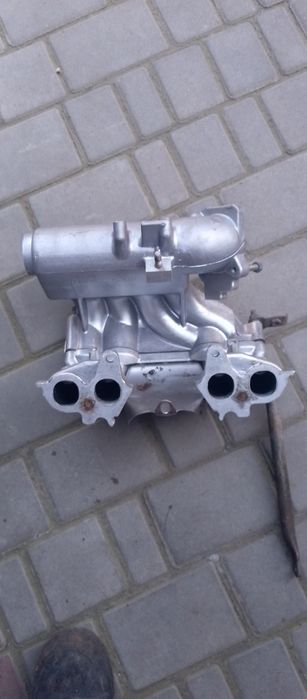 Впускний колектор ваз 2108-2110 8 кл