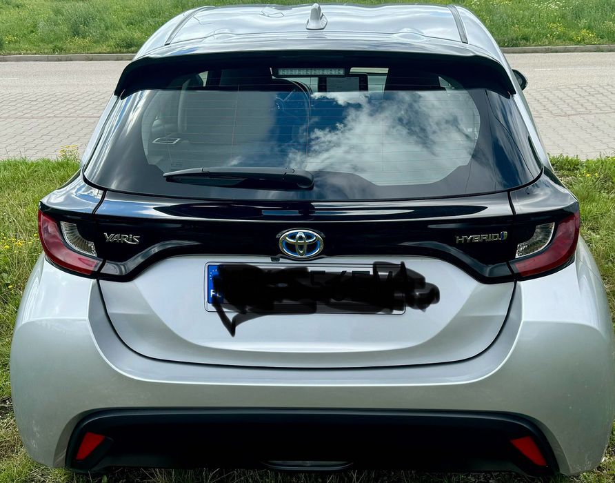 Toyota yaris IV 20- 1LO 040 1G3 089 8W7 zderzak klapa belka lampy tył