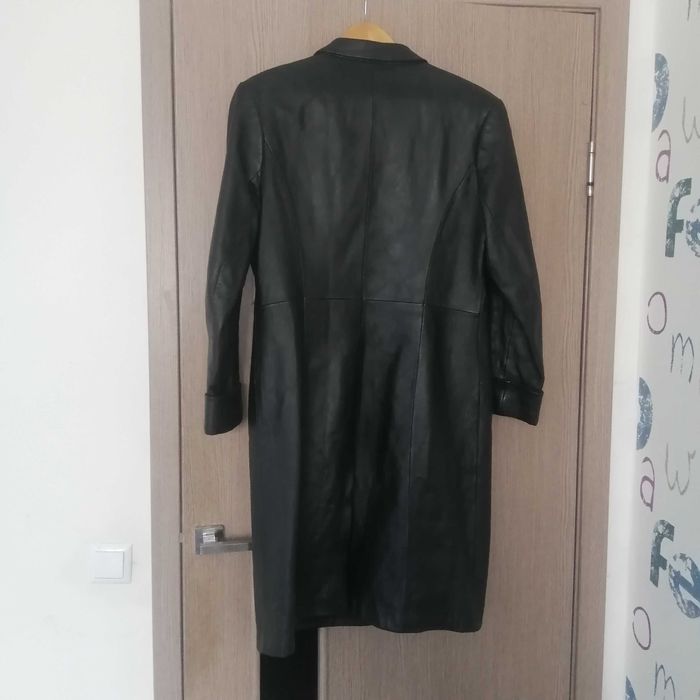 Кожаный женский плащ