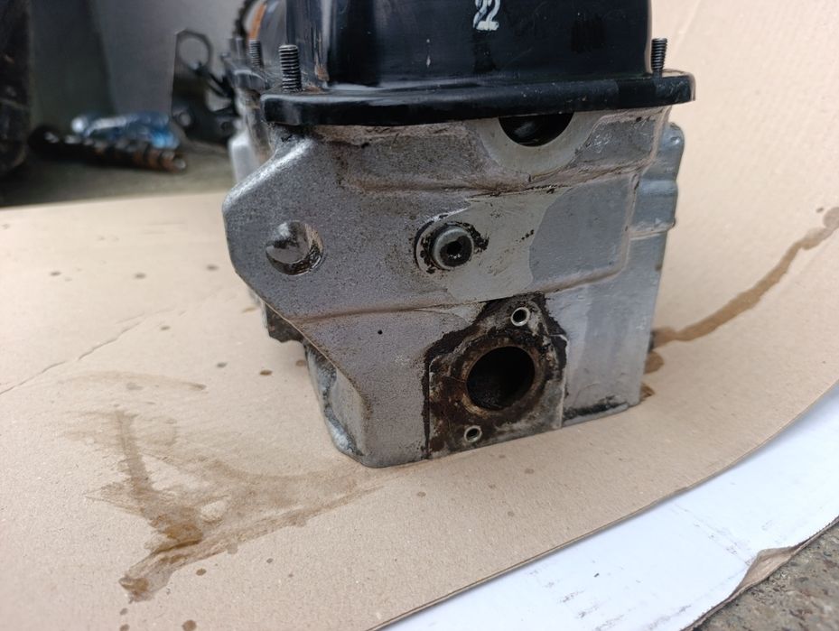 Головка блоку 026103373Q  Vw Audi Seat  1.6-1.8 Passat b3-b4 Audi 80