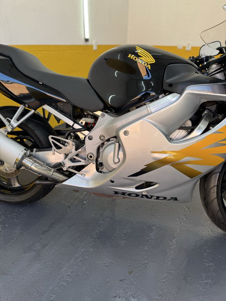 Honda cbr 600 f4