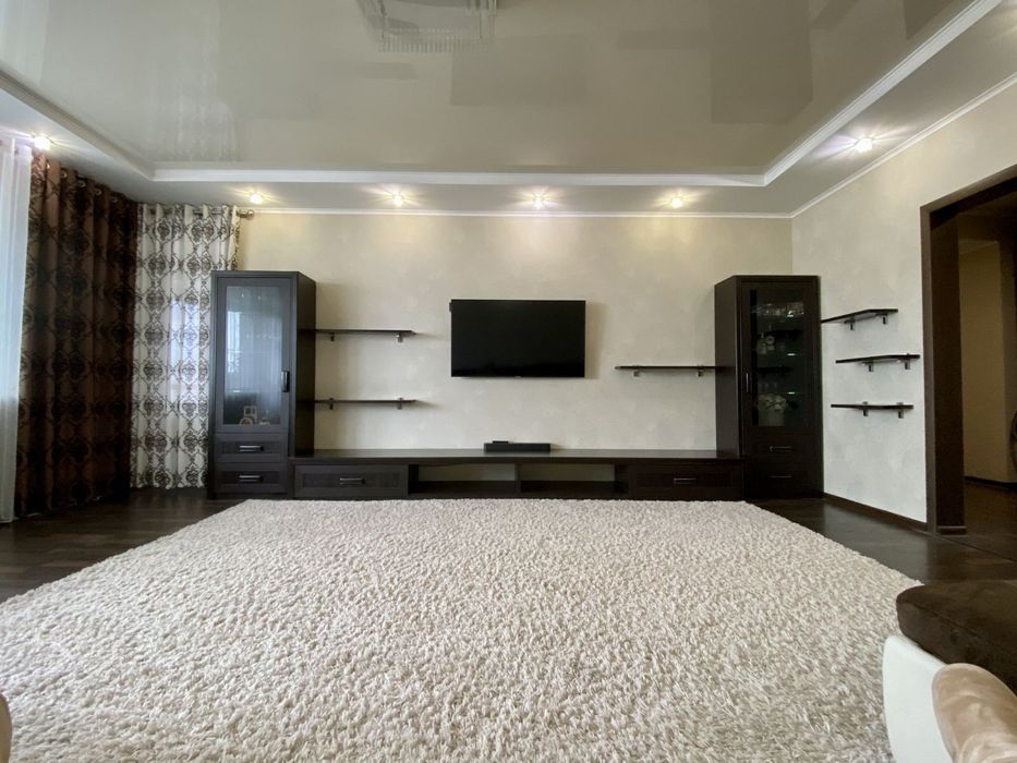 Рів'єра Трьохкімнатна квартира