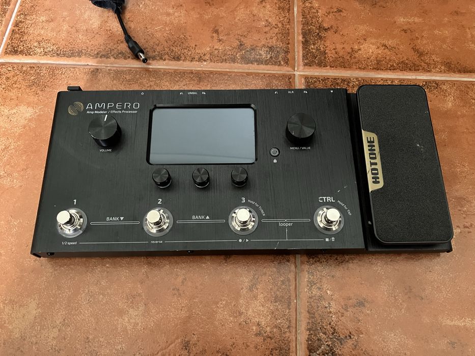 Pedaleira Hotone Ampero