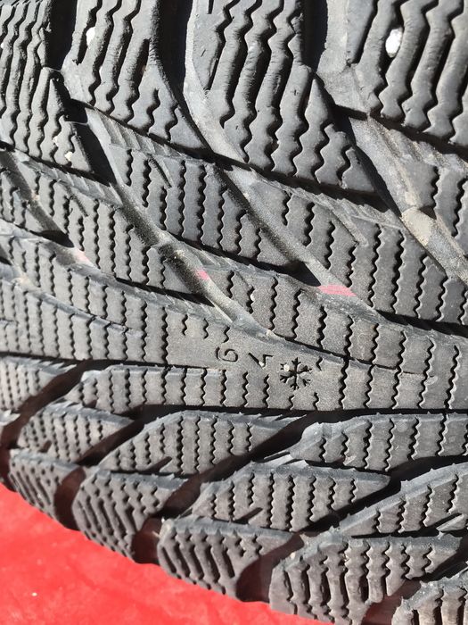 Шини nokian 1шт.