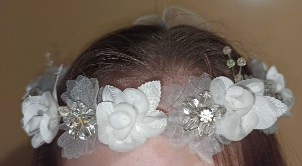 Wianek komunijny biały