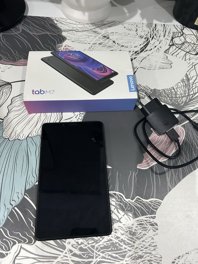 Sprzedam Tablet Lenovo Tab M7