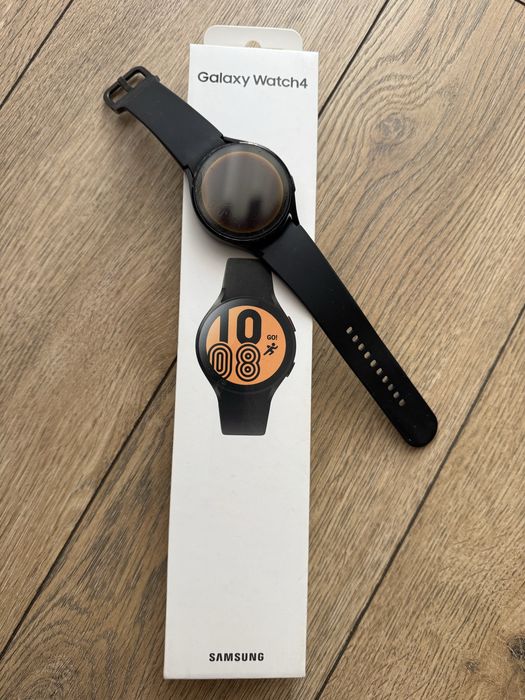 Samsung galaxy watch 4 GPS/ WI FI