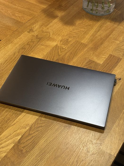 Huawei MateBook D16 – Ryzen 5 4600H / 16GB RAM / 512GB SSD / W11
