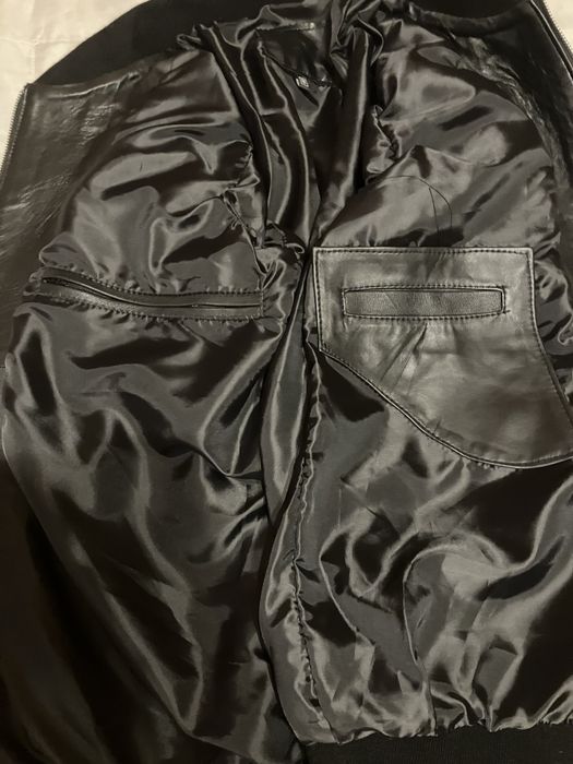 Мужской кожаный бомбер