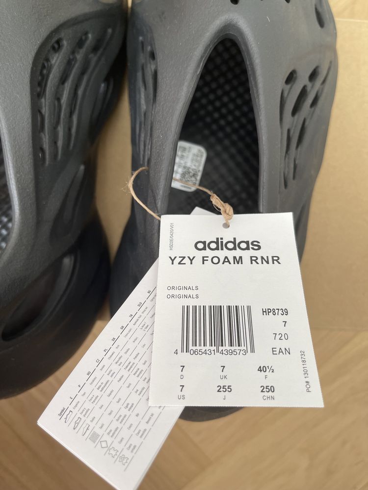 Buty Adidas Yeezy Foam Runner Onyx 40,5