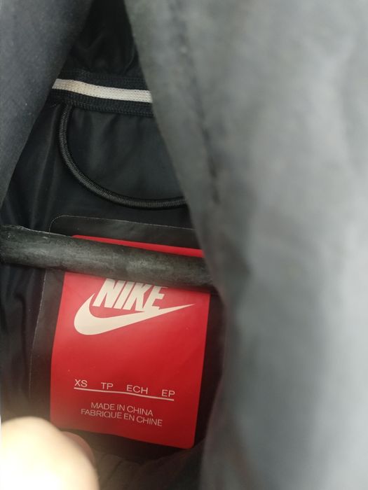 Розпродаж! Пуховик Nike, p. S