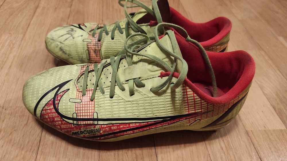 Buty korki do grania, Nike r. 35