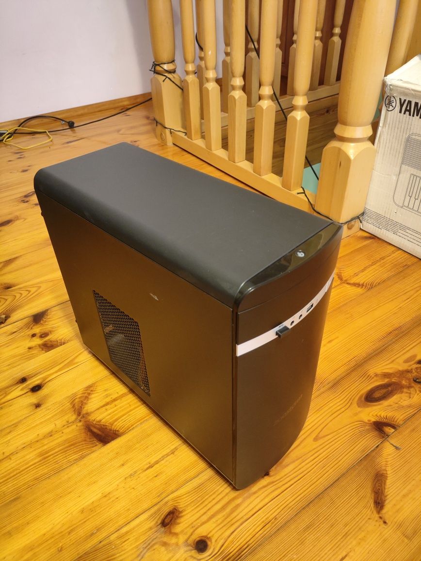 Sprzedam komputer wraz z monitorem