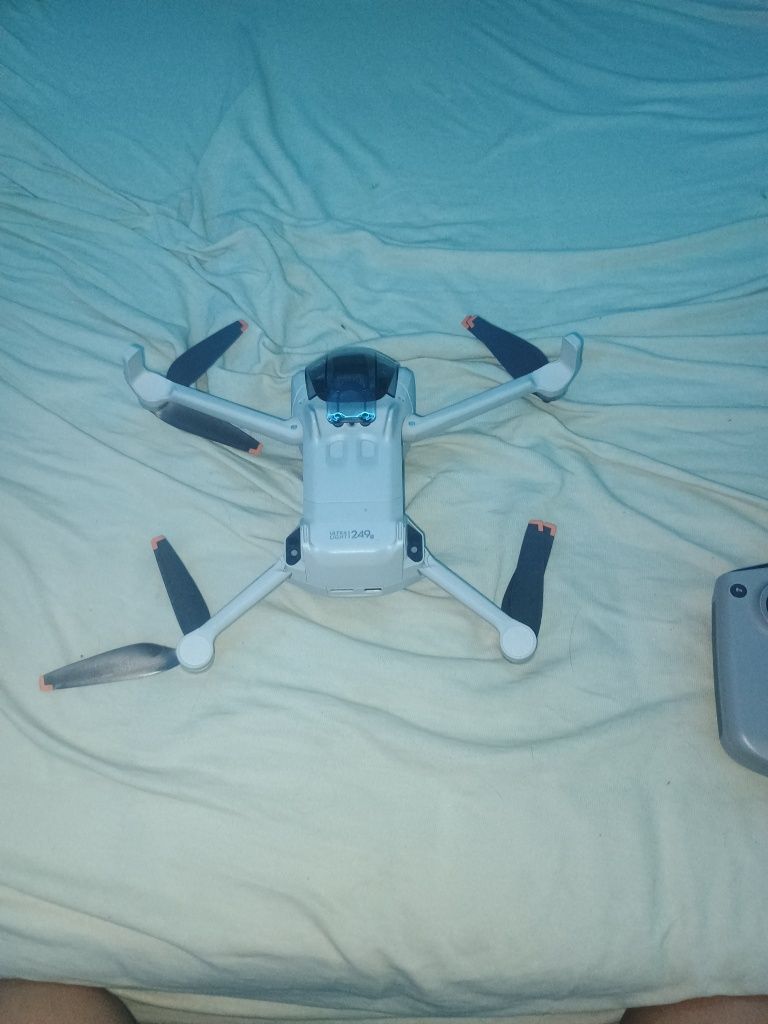 Dji mini 3 wszystko sprawne dron był używany z dwa razy