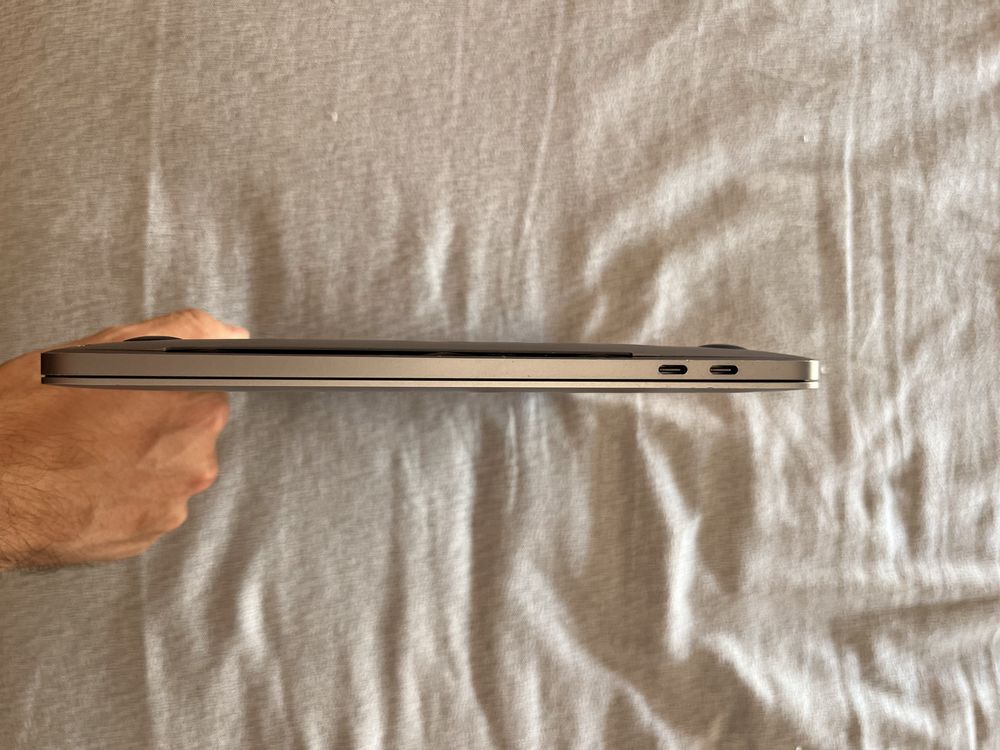 MacBook Pro (13 polegadas, 2018) com avaria no ecrã