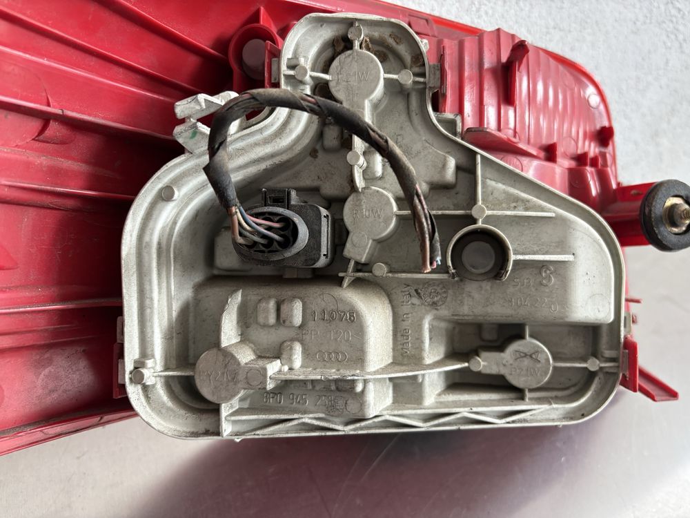 Farolim traseiro direito Audi A3 8p 3 portas original