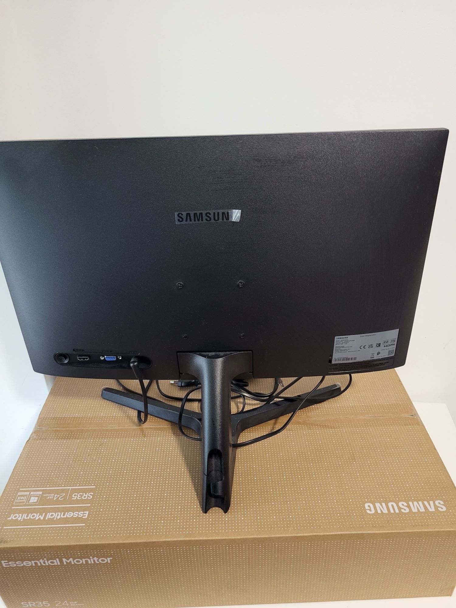 Monitor SAMSUNG LS24R35 (24'' - Full HD - LED IPS - FreeSync