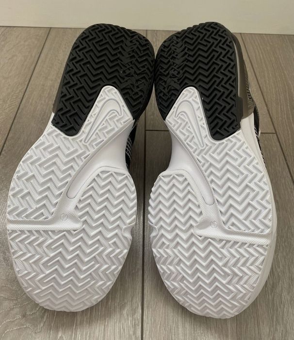 LeBron Witness 7 Novas 44